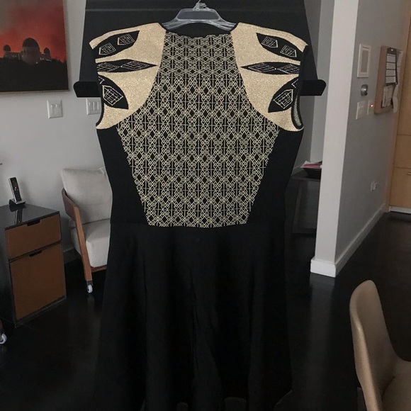 Beautiful brand new never worn black & gold dress - Picture 6 of 8